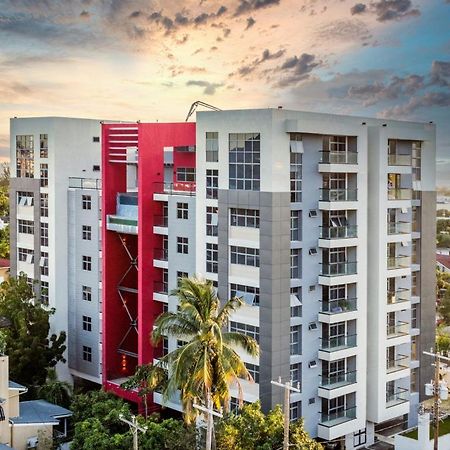 Parkhurst Lux Condo Near Devon House Kingston Exteriör bild