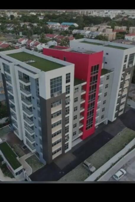 Parkhurst Lux Condo Near Devon House Kingston Exteriör bild